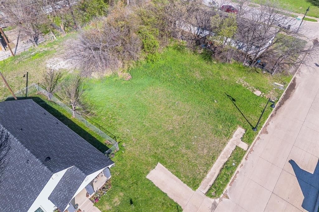 0.1 acres in Tarrant County - photo 2