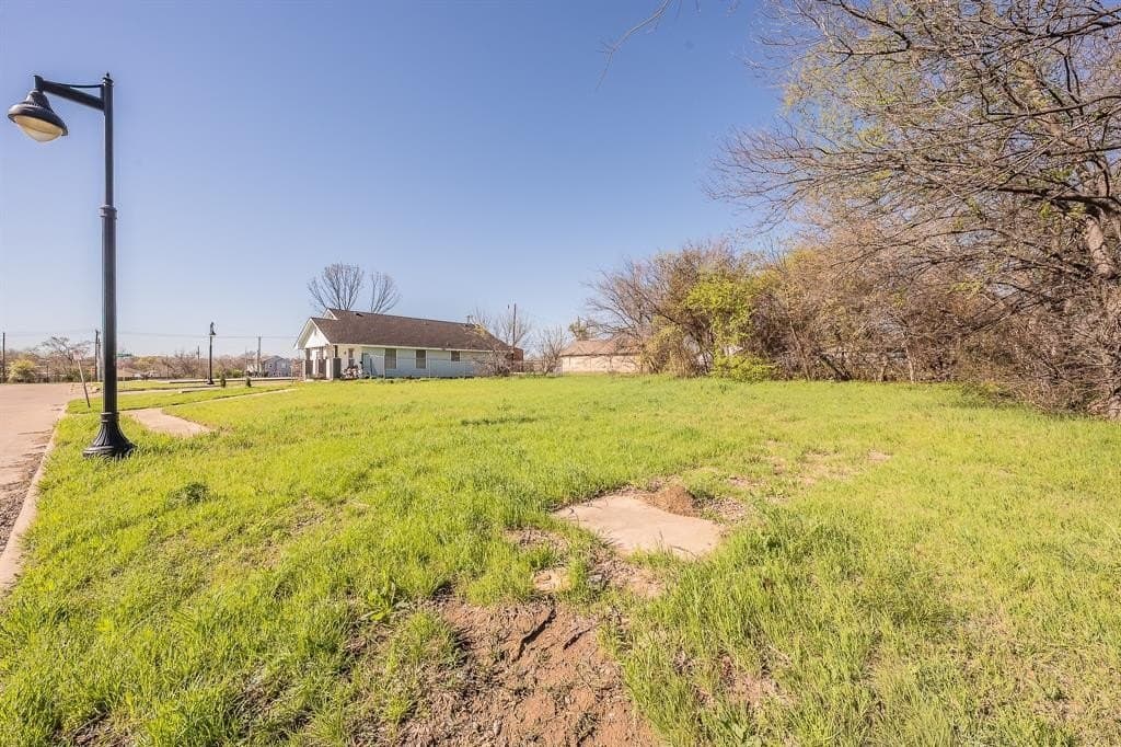 0.1 acres in Tarrant County - photo 19