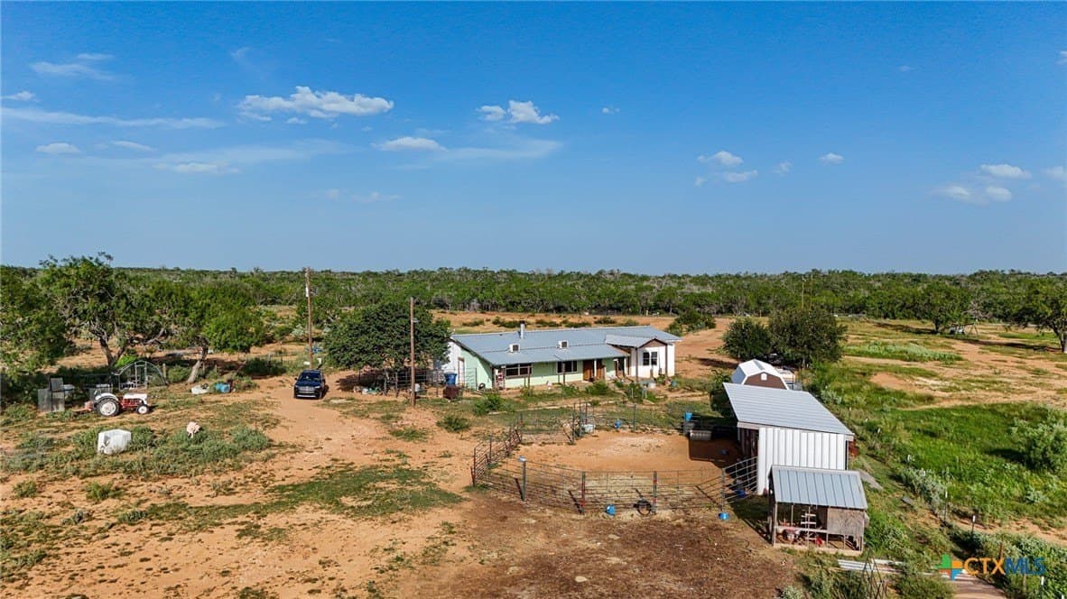 10 acres in Atascosa County - photo 4