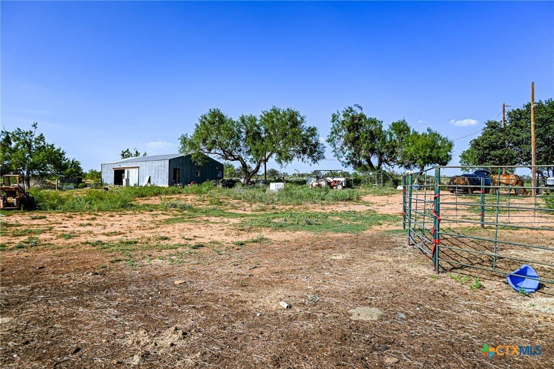 10 acres in Atascosa County - photo 29