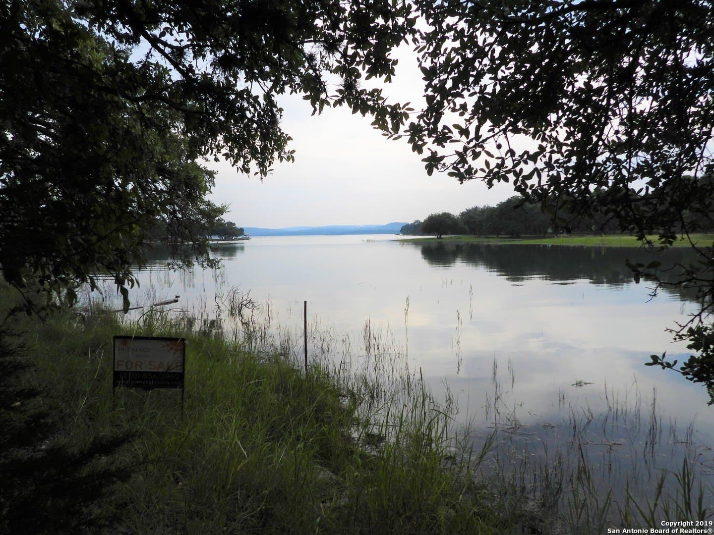 0.73 acres in Bandera County - photo 2