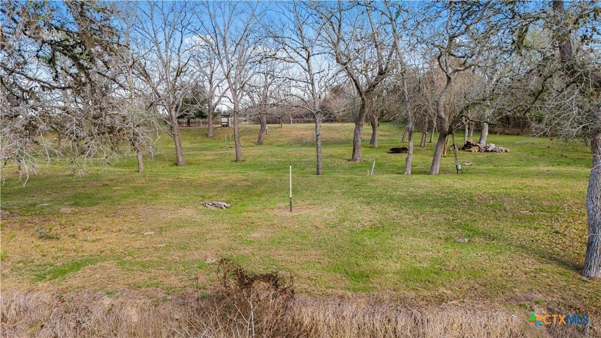 2.01 acres in DeWitt County - photo 5