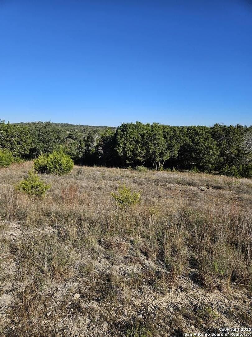 1.05 acres in Comal County - photo 3