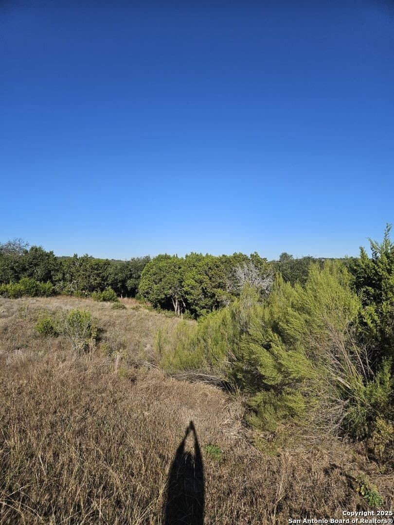 1.05 acres in Comal County - photo 2