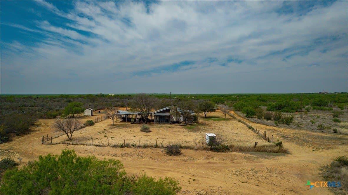 1,222 acres in Dimmit County - photo 33