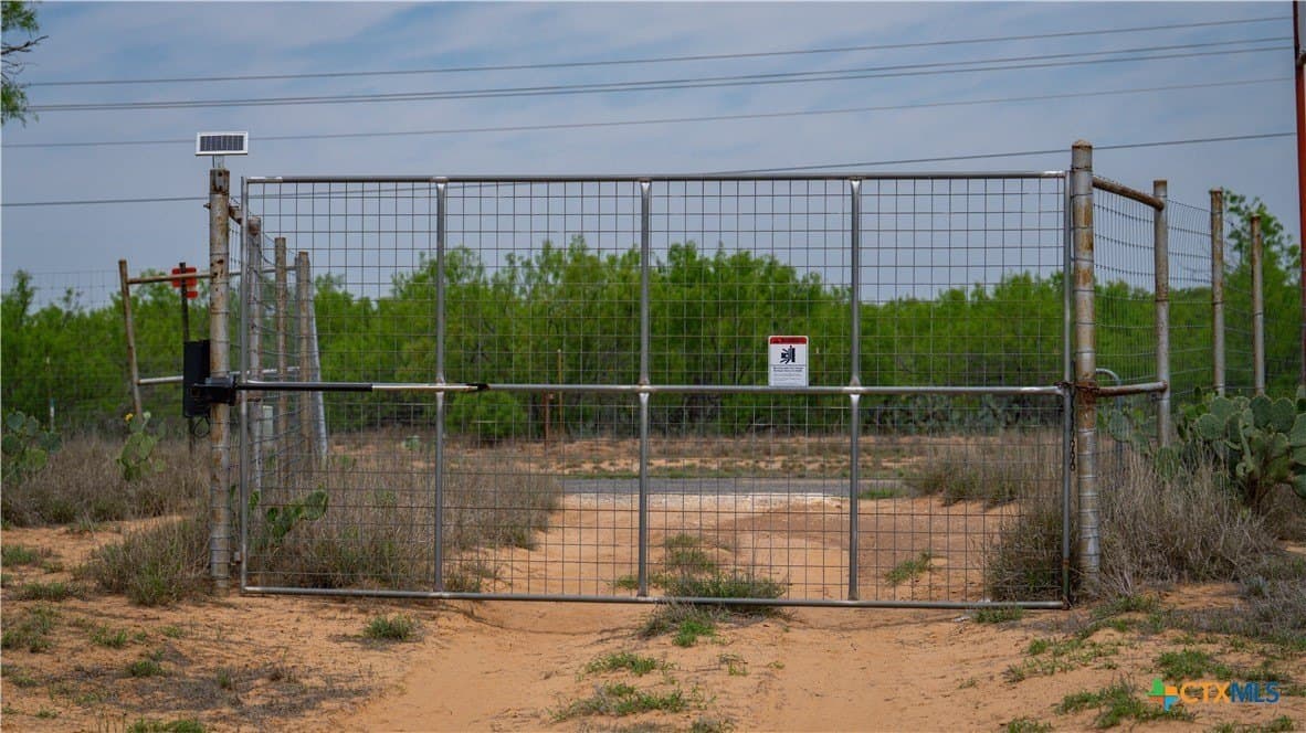 1,222 acres in Dimmit County - photo 39