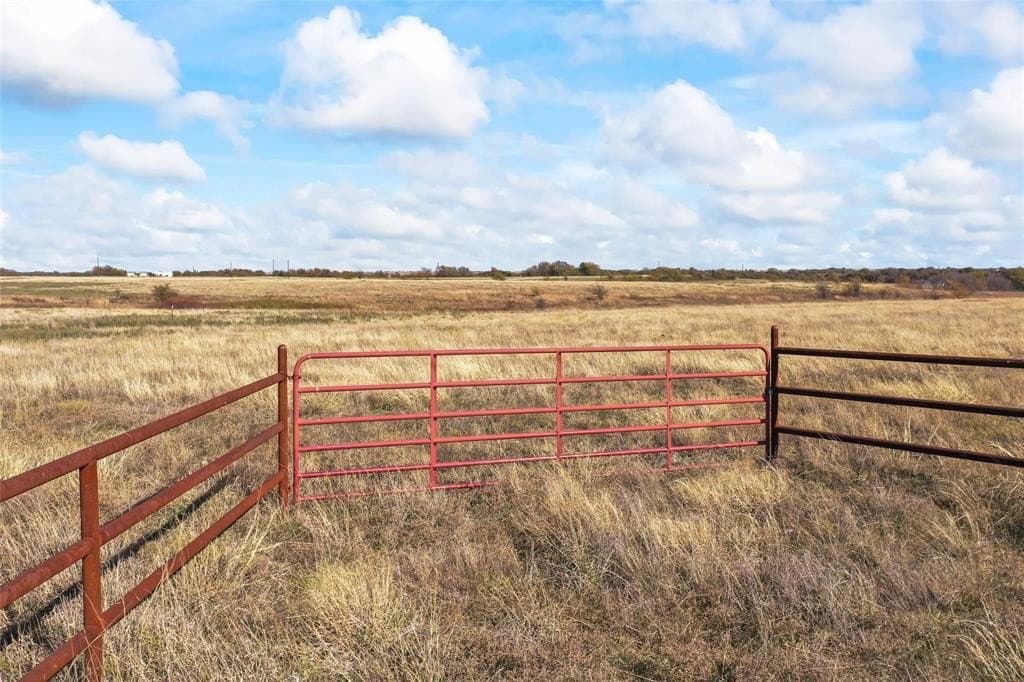 10.04 acres in Montague County - photo 23