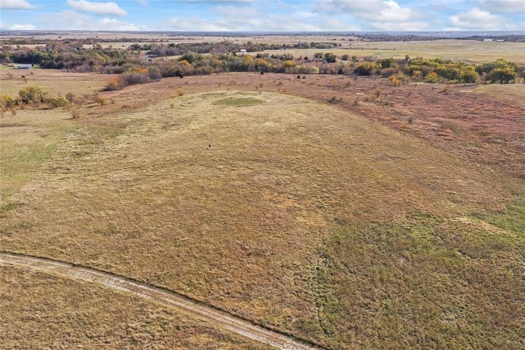 10.04 acres in Montague County - photo 17