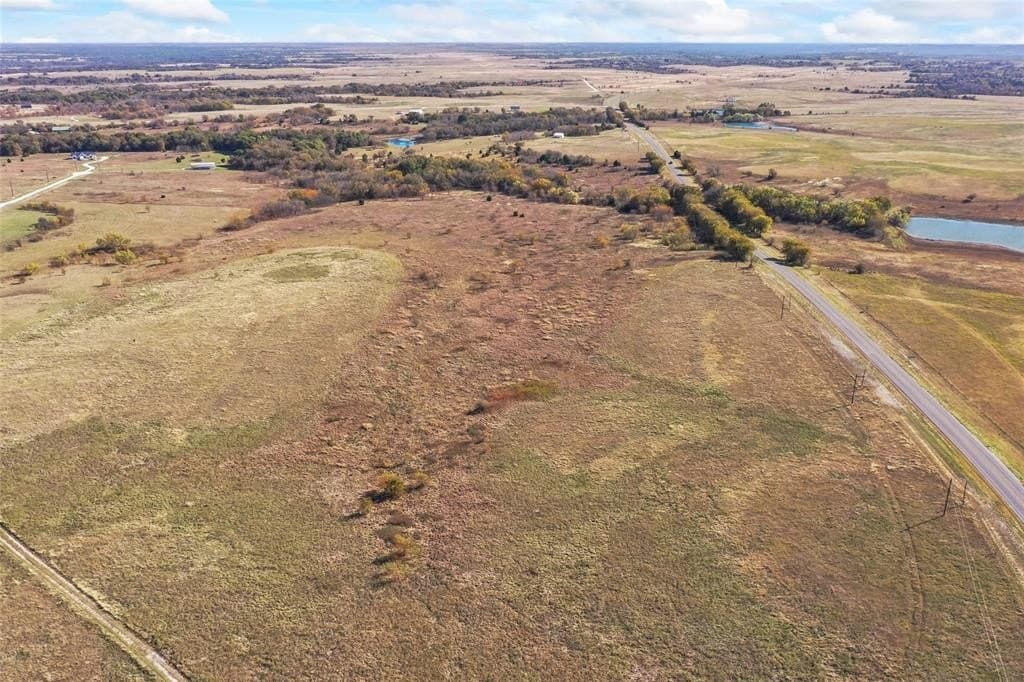 10.04 acres in Montague County - photo 8