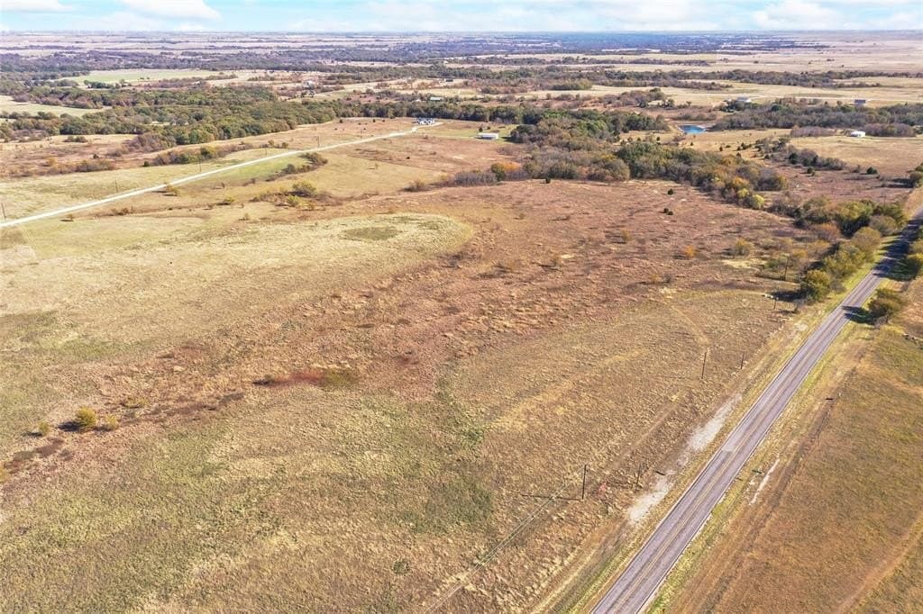 10.04 acres in Montague County - photo 9