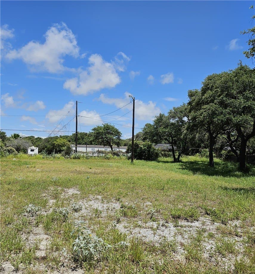 S 1/2 Lot 1 Hackberry Street lot: 1