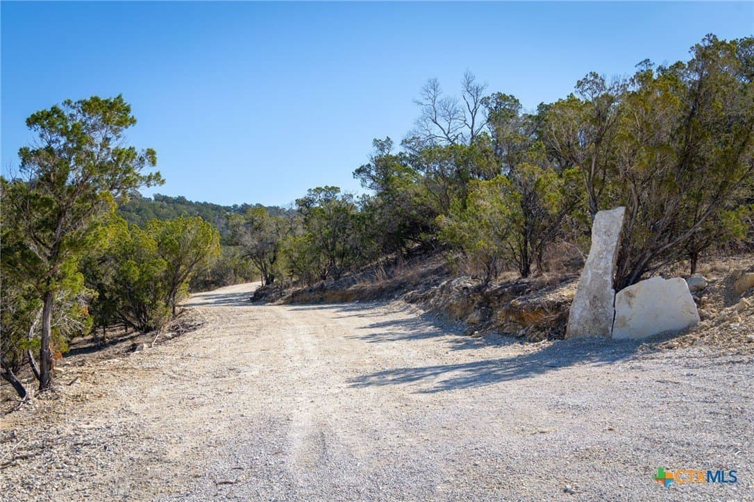 11.55 acres in Comal County - photo 7