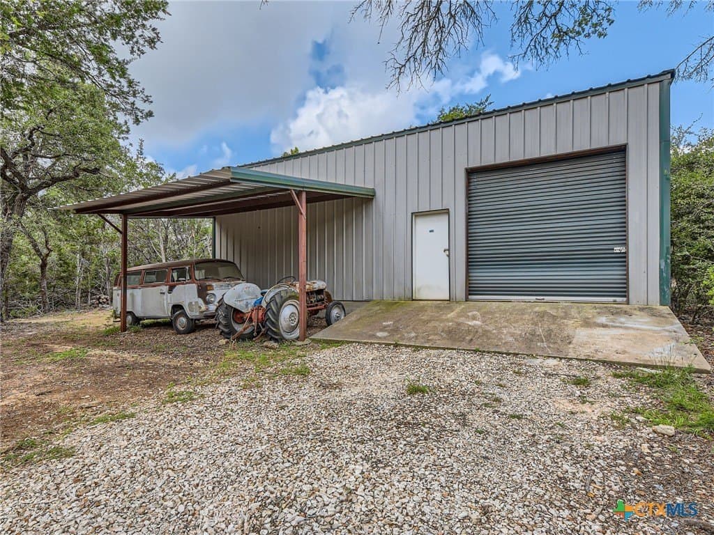 2.5 acres in Hays County - photo 7