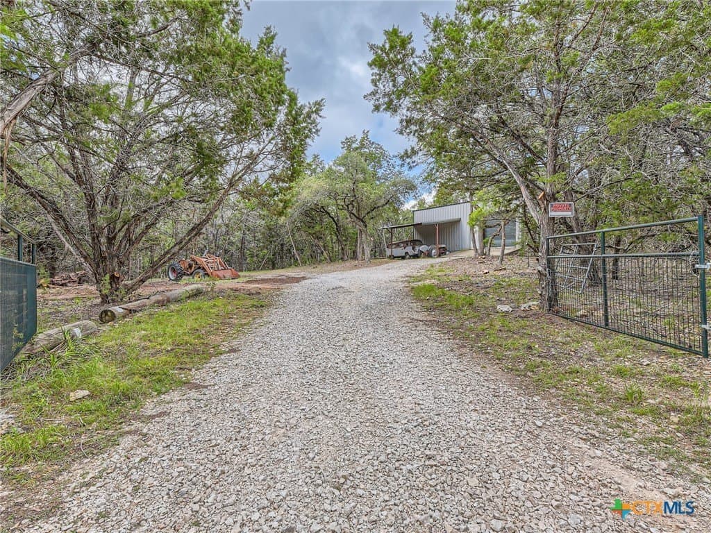 2.5 acres in Hays County - photo 15
