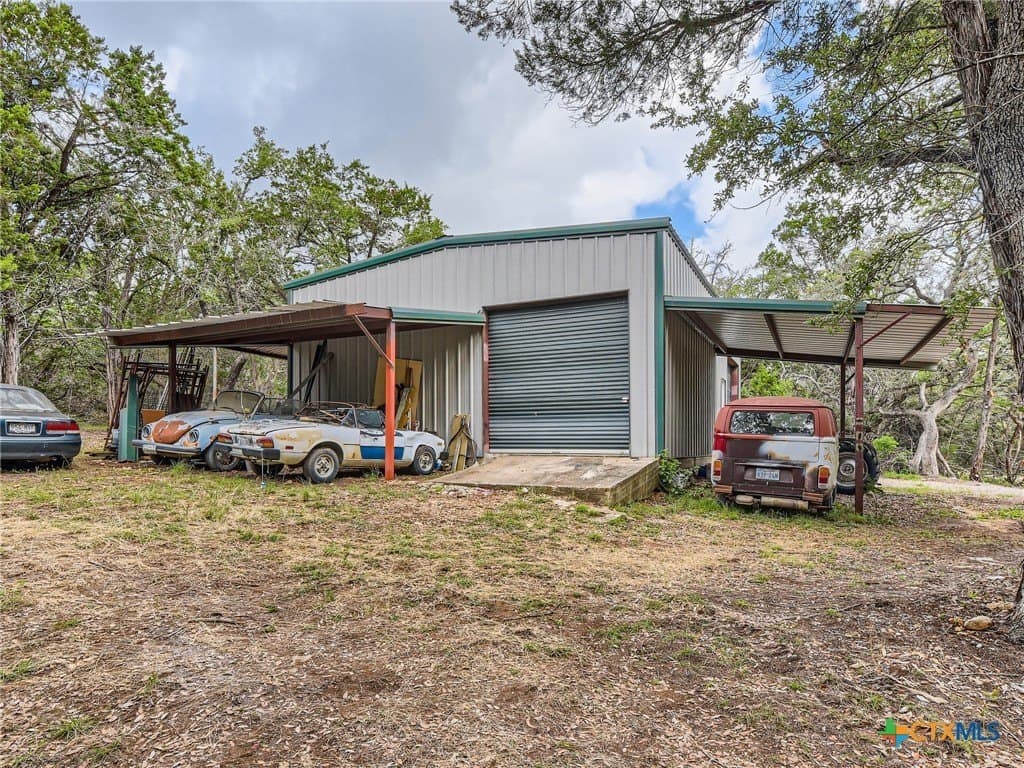 2.5 acres in Hays County - photo 9