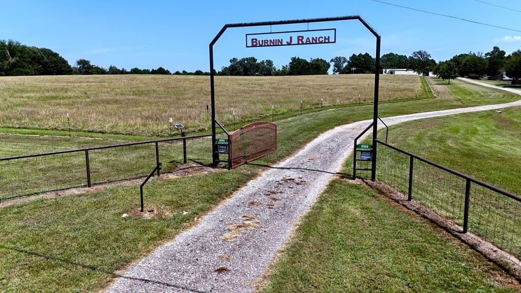 30.44 acres in Henderson County - photo 4
