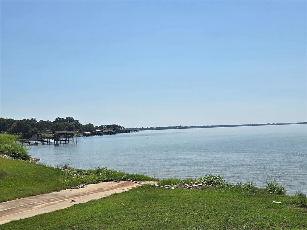 0.76 acres in Kaufman County - photo 4