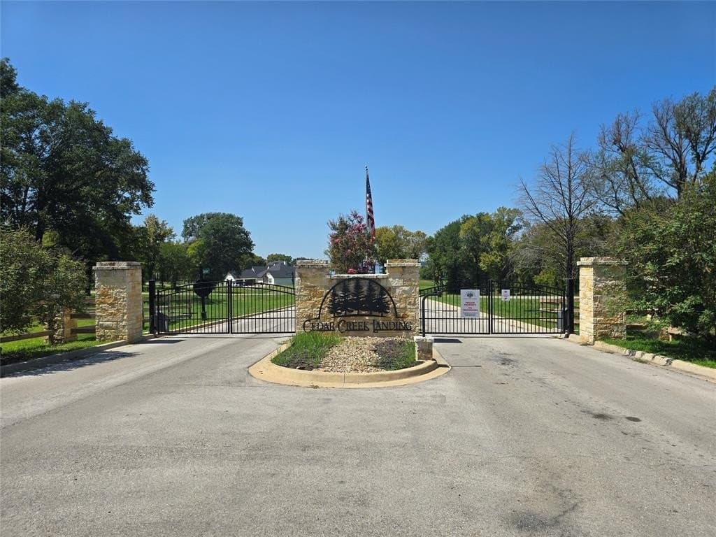 0.76 acres in Kaufman County - photo 3
