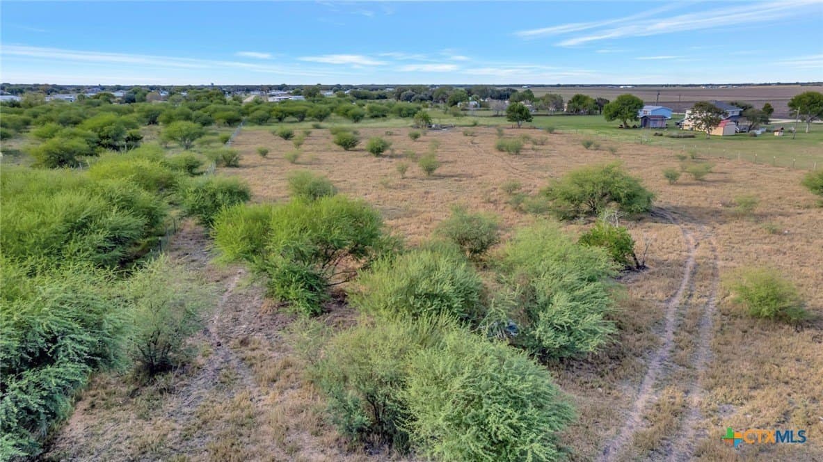 9.22 acres in Victoria County - photo 2