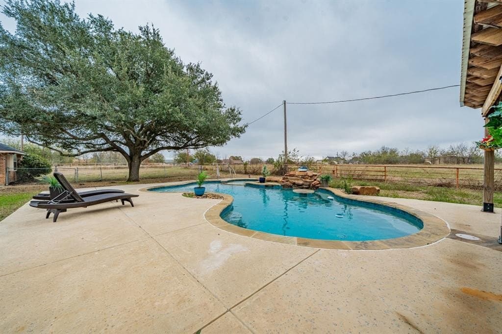 10.61 acres in Kaufman County - photo 28