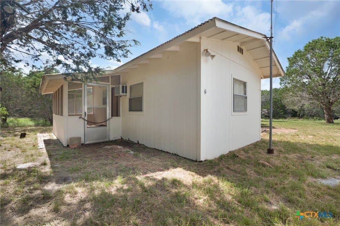 60.09 acres in Lampasas County - photo 10