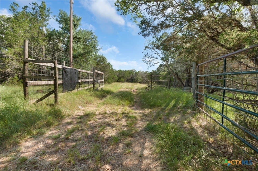 60.09 acres in Lampasas County - photo 7