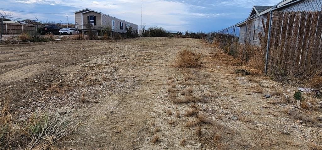 0.25 acres in Maverick County - photo 3