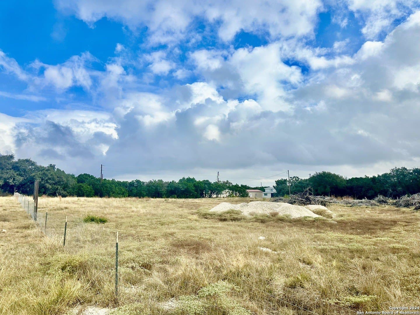 4 acres in Comal County - photo 17