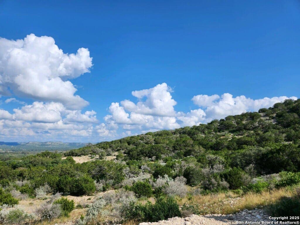 14.42 acres in Uvalde County - photo 5