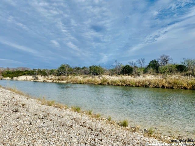 14.42 acres in Uvalde County - photo 2