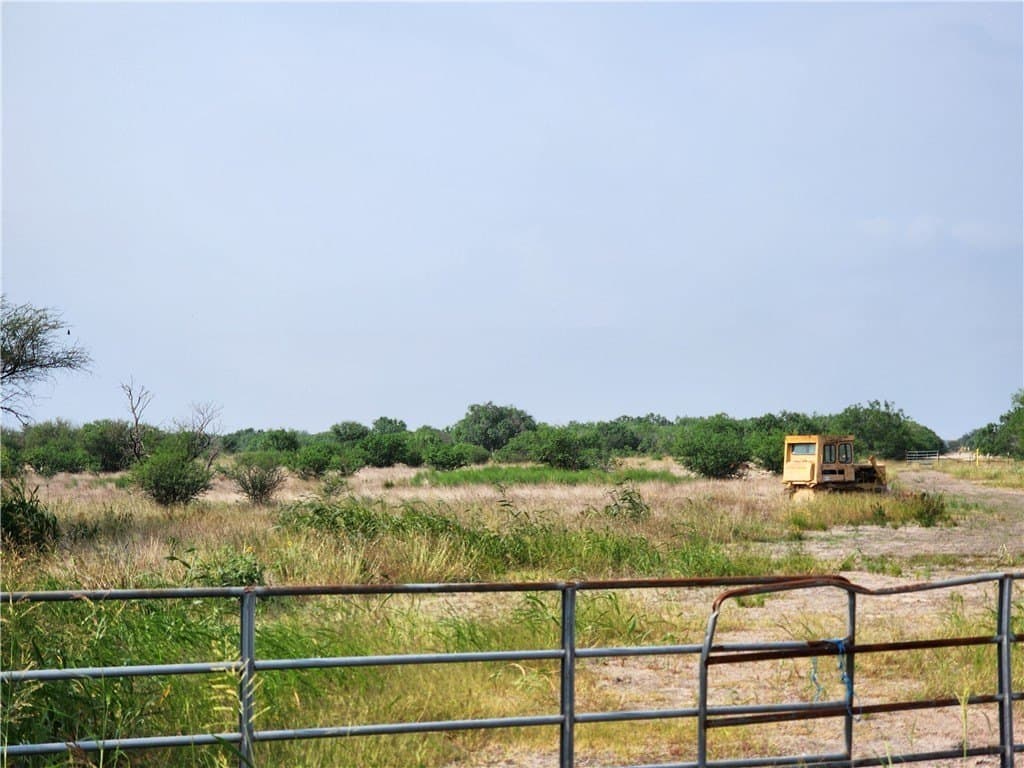 22.11 acres in San Patricio County - photo 3
