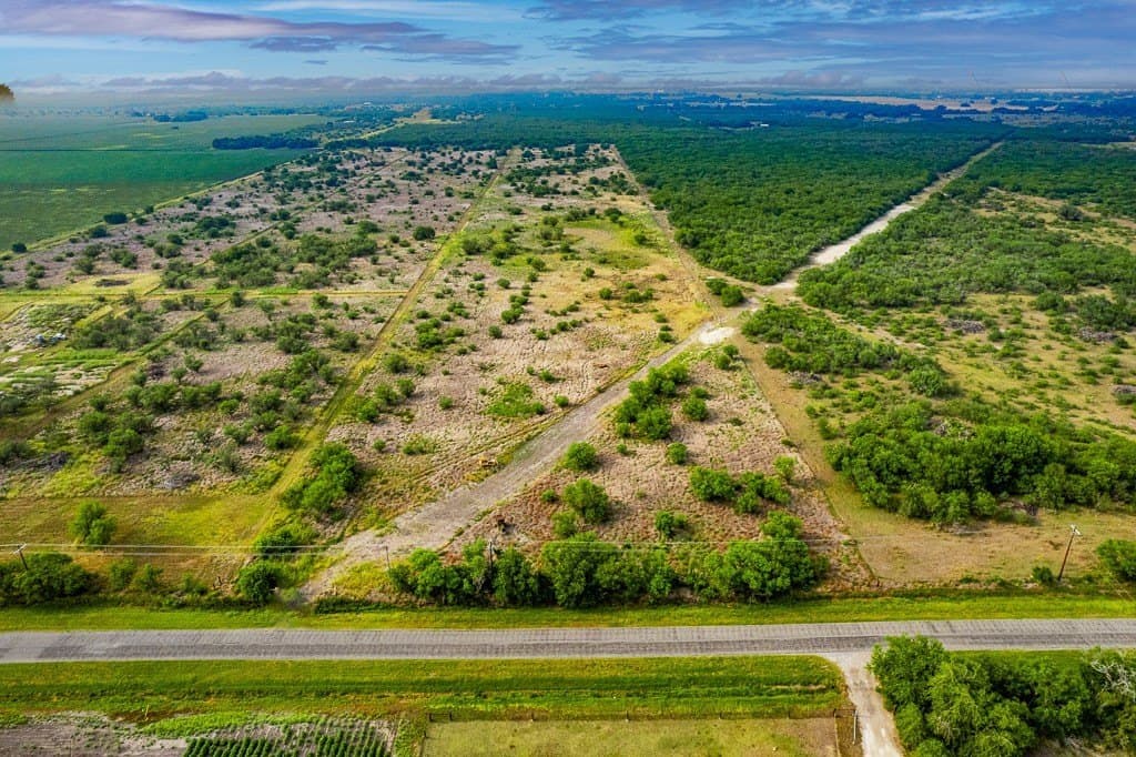 22.11 acres in San Patricio County - photo 5