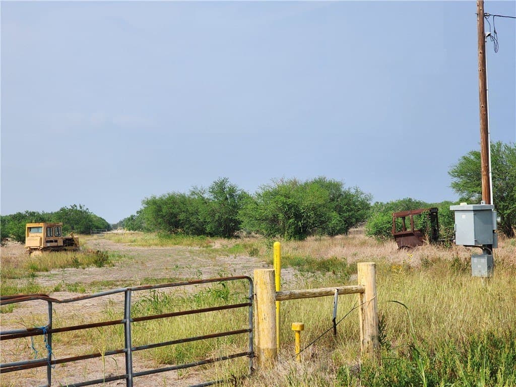 22.11 acres in San Patricio County - photo 2