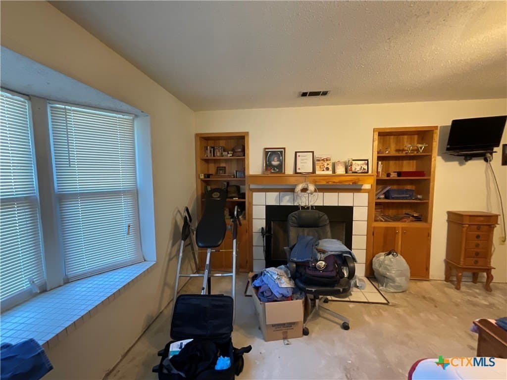 10.28 acres in DeWitt County - photo 24