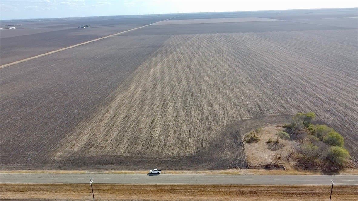 80 acres in San Patricio County - photo 2