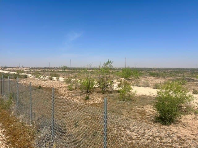 13.81 acres in Crane County - photo 3