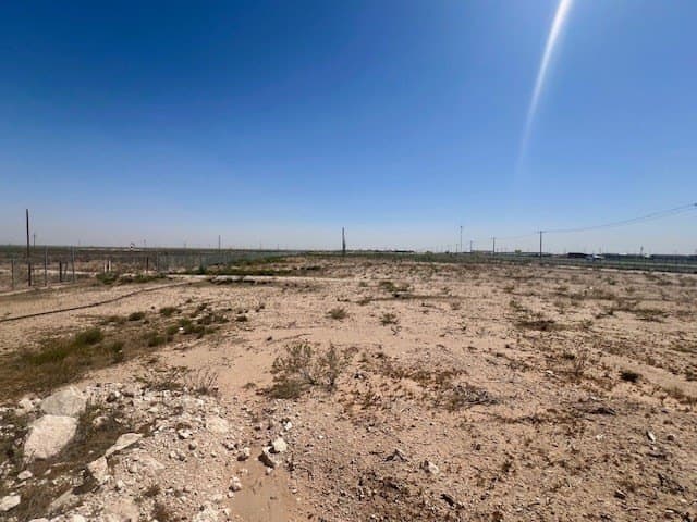 13.81 acres in Crane County - photo 8