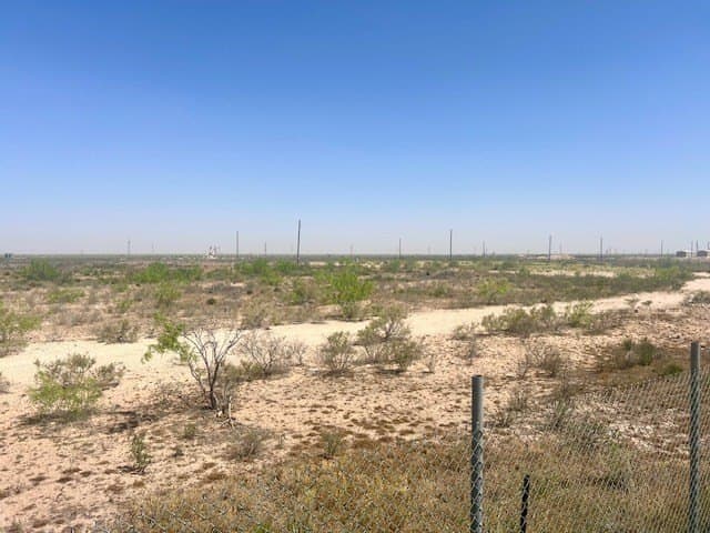 13.81 acres in Crane County - photo 2