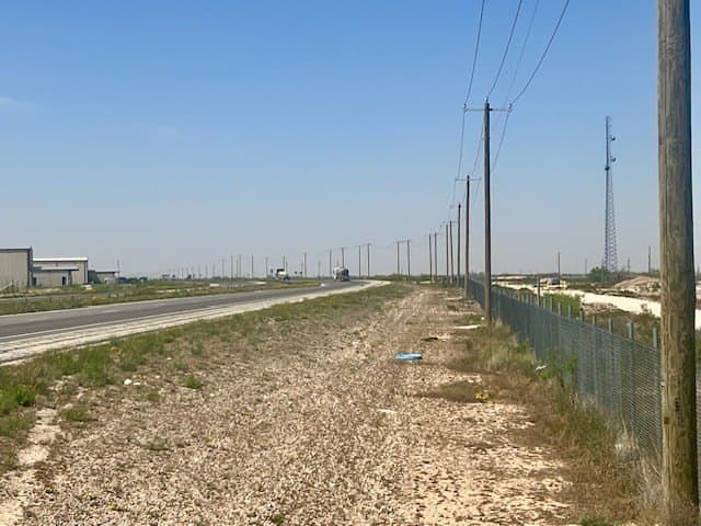 13.81 acres in Crane County - photo 5