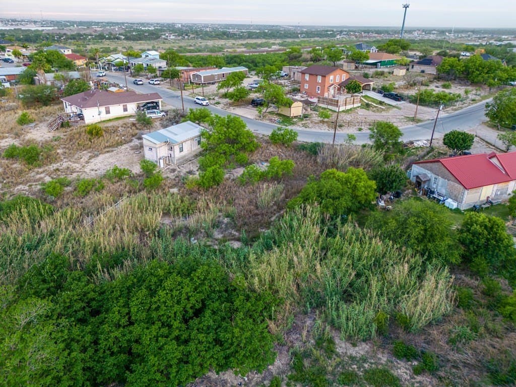0.39 acres in Maverick County - photo 4
