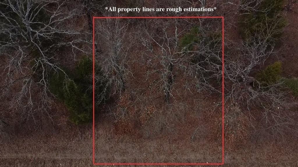 0.07 acres in Henderson County - photo 4