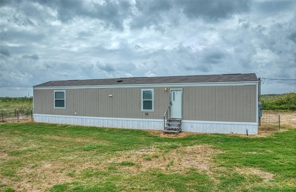 10.02 acres in Navarro County - photo 4