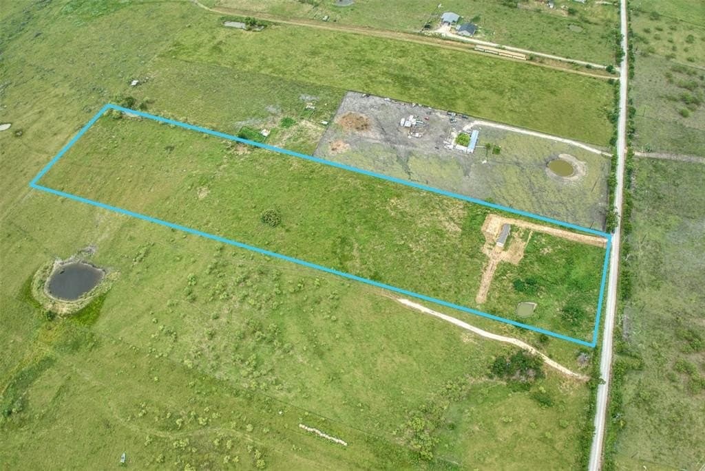 10.02 acres in Navarro County - photo 2