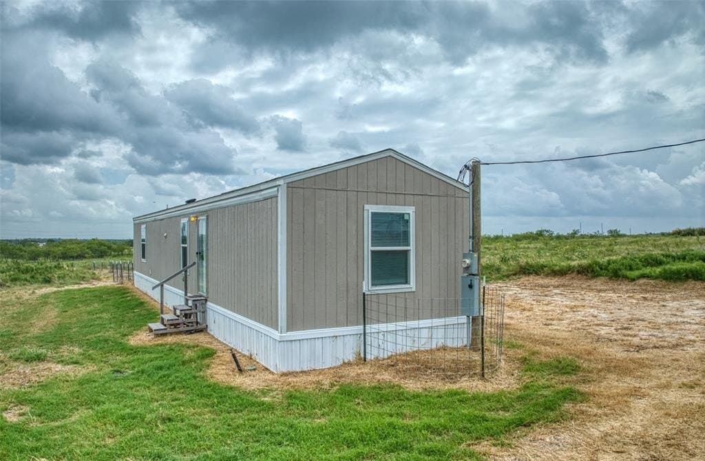 10.02 acres in Navarro County - photo 5