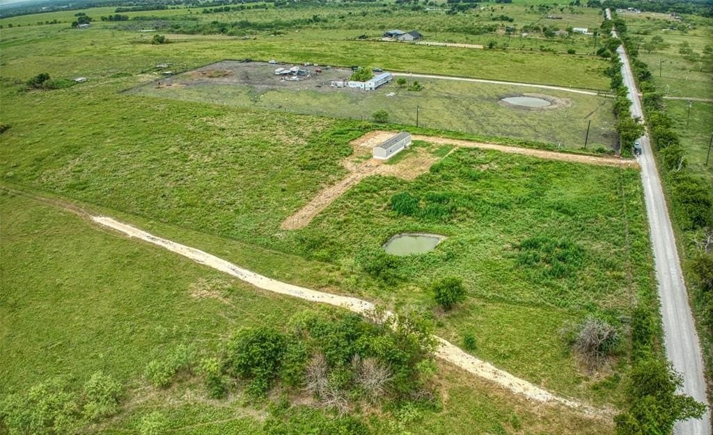 10.02 acres in Navarro County - photo 9