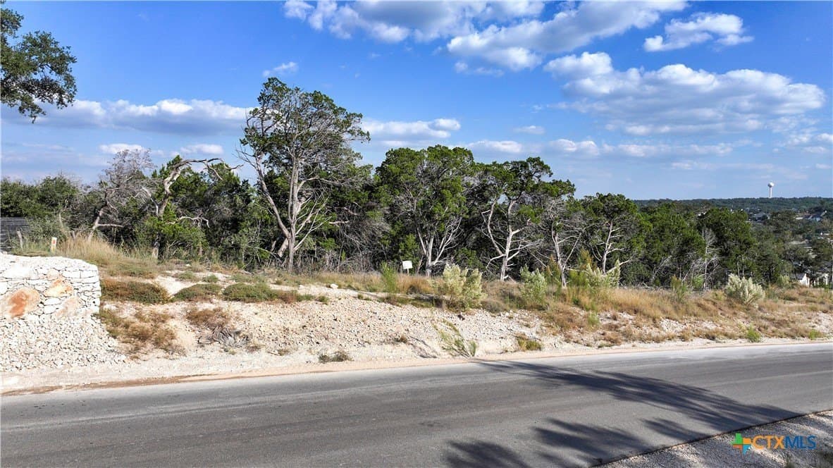 1.03 acres in Comal County - photo 4