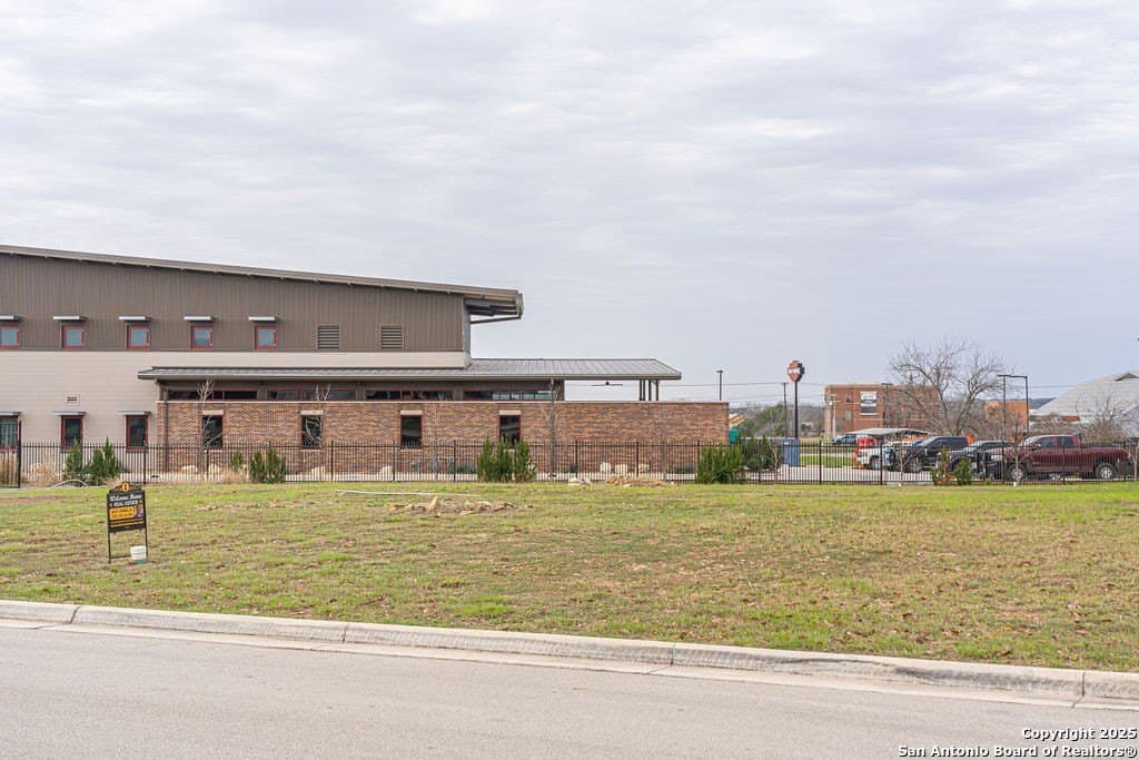 0.16 acres in Comal County - photo 17