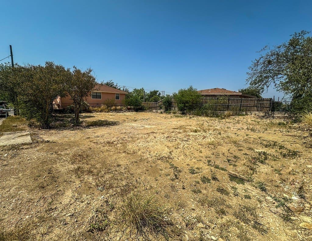 0.11 acres in Maverick County - photo 3