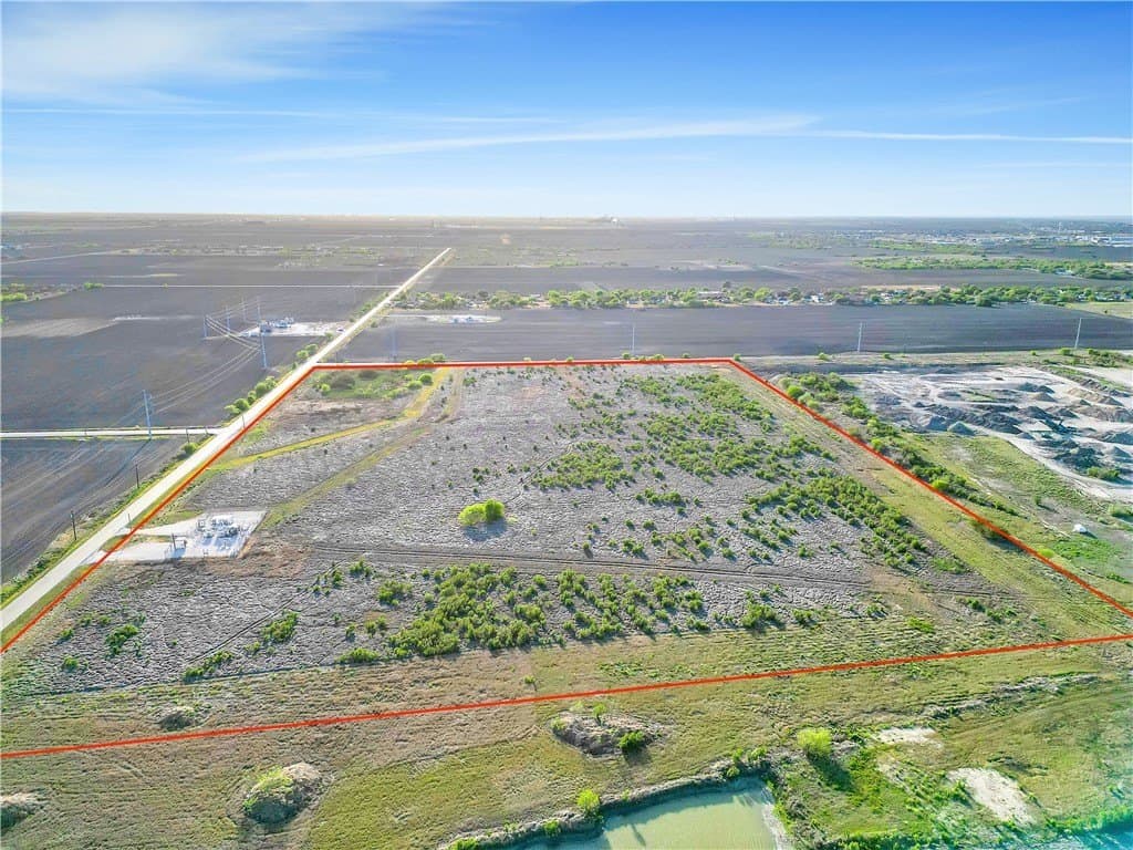 30 acres in Nueces County - photo 5
