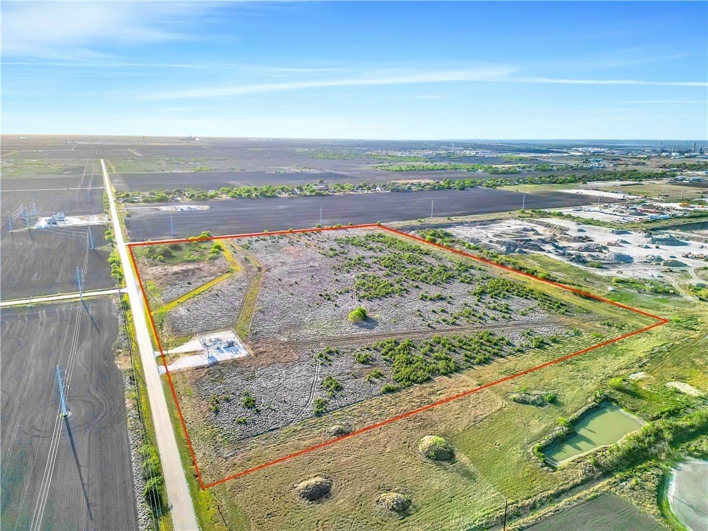 30 acres in Nueces County - photo 4